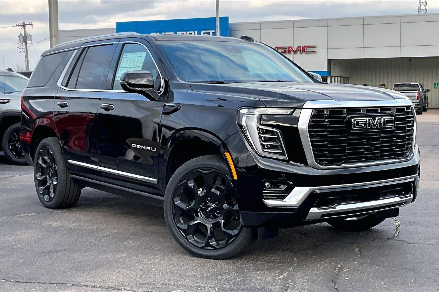 New 2026 GMC Yukon Denali image 2