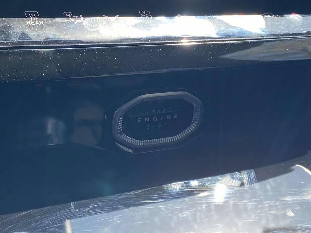 New 2026 Jeep Grand Cherokee L Limited w/ Luxury Tech Group II RWD image 22