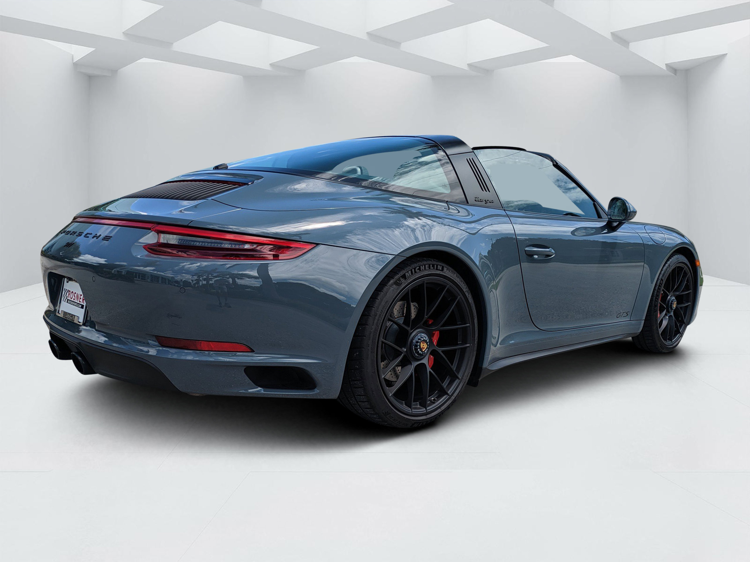 Used 2018 Porsche 911 Targa 4 GTS AWD/4WD image 3
