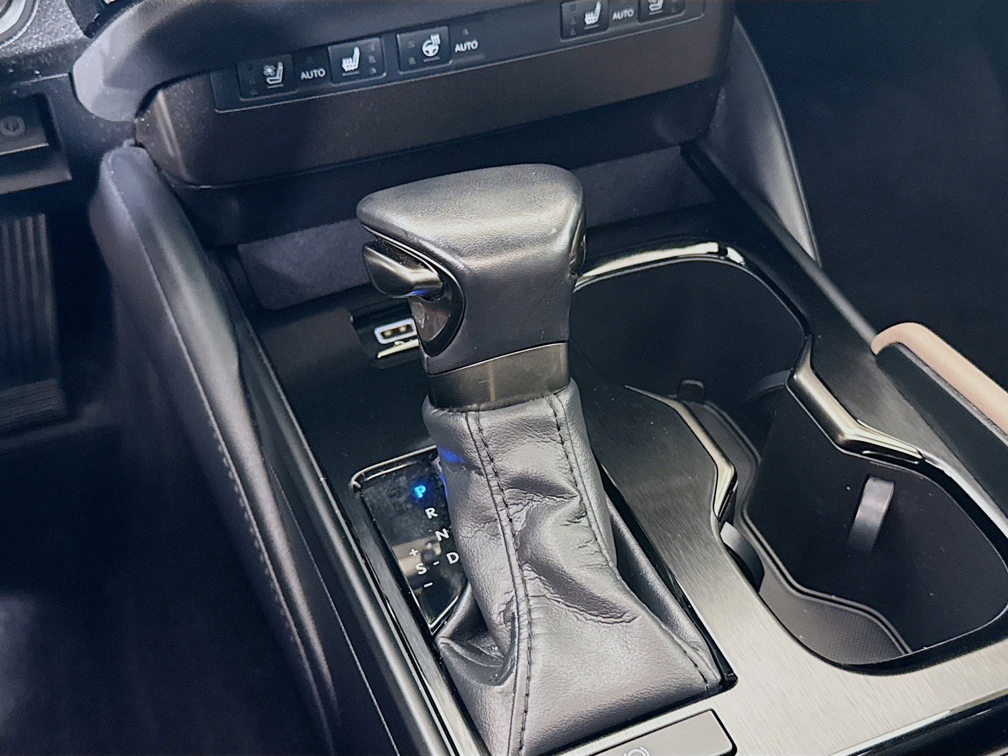 Used 2023 Lexus ES 350 w/ Premium Package FWD image 18