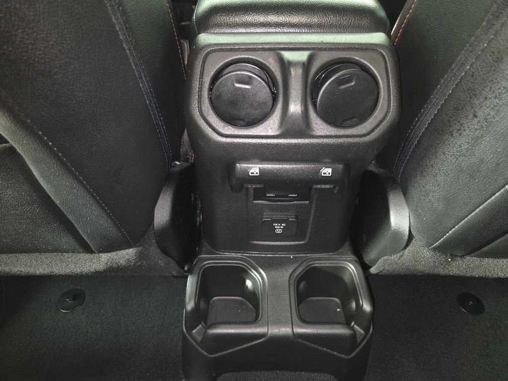 Used 2023 Jeep Wrangler Unlimited Rubicon AWD/4WD image 29