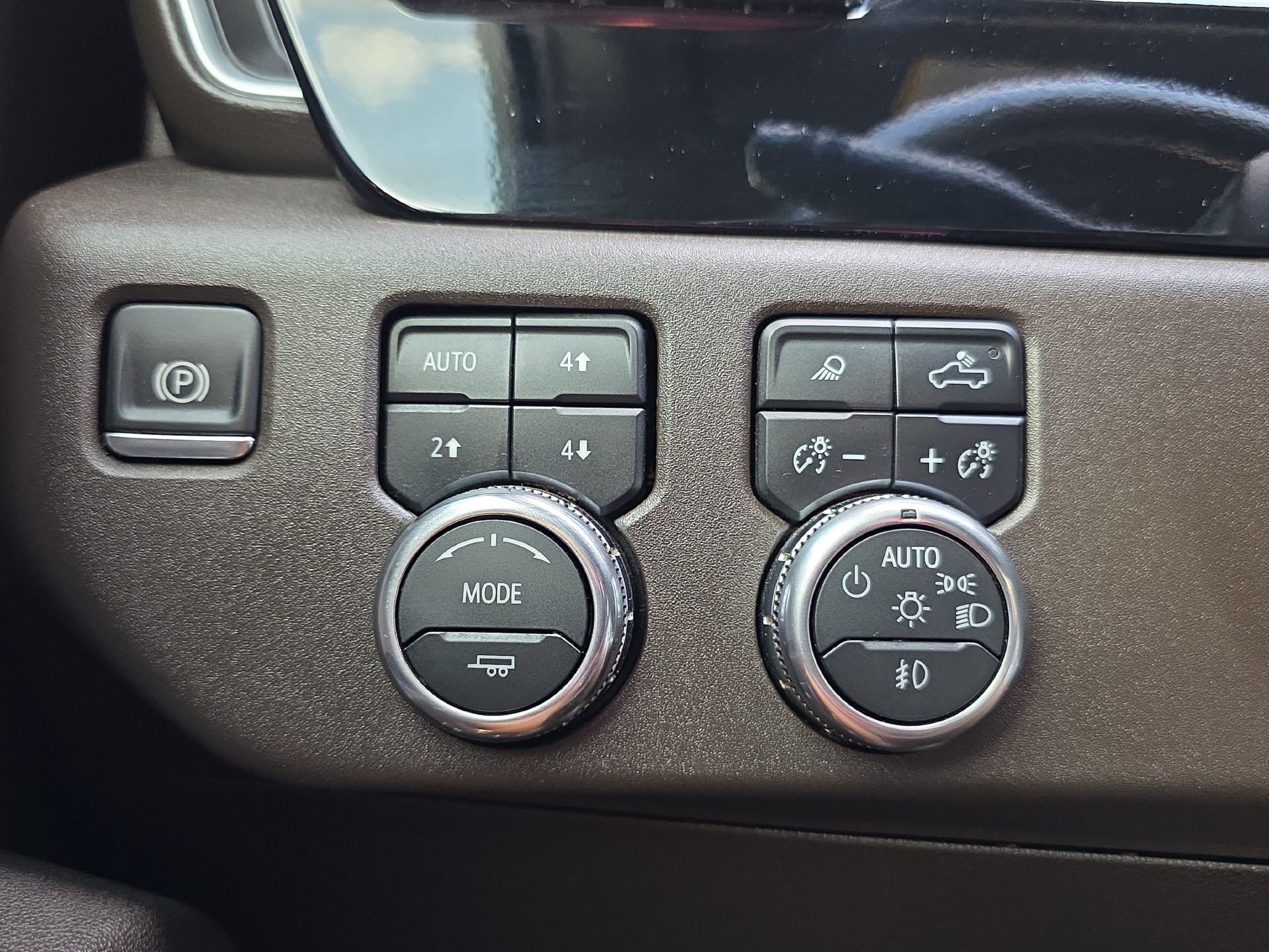 Used 2025 GMC Sierra 1500 SLT w/ SLT Premium Plus Package AWD/4WD image 27