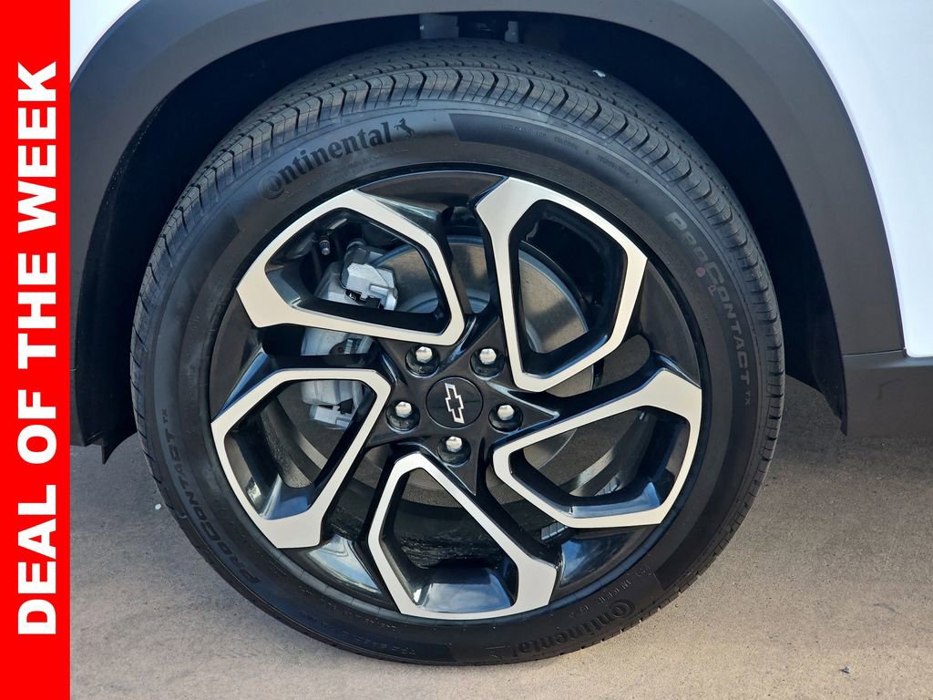New 2025 Chevrolet Trax RS w/ Sunroof Package image 34