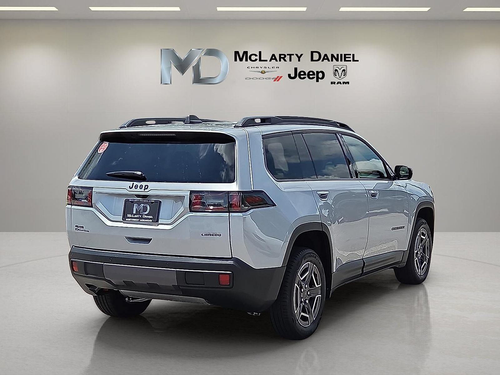 New 2026 Jeep Cherokee Laredo AWD/4WD image 5