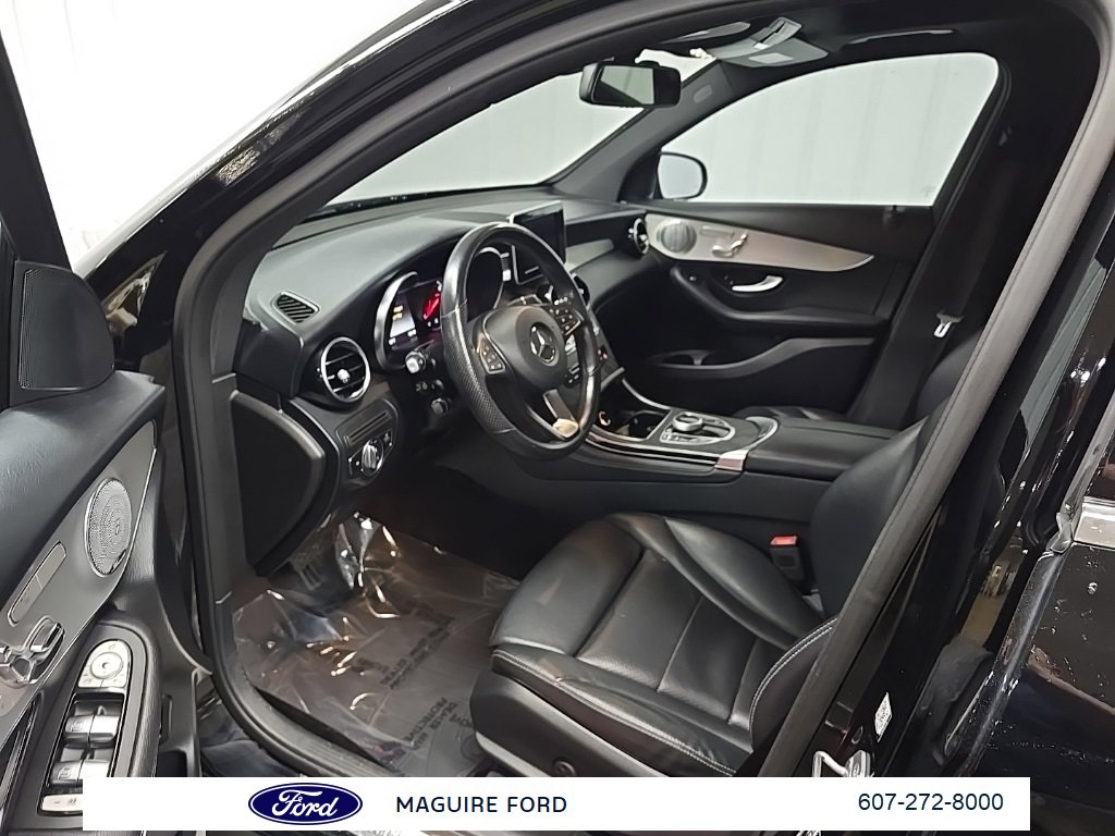 Used 2019 Mercedes-Benz GLC 300 4MATIC image 32