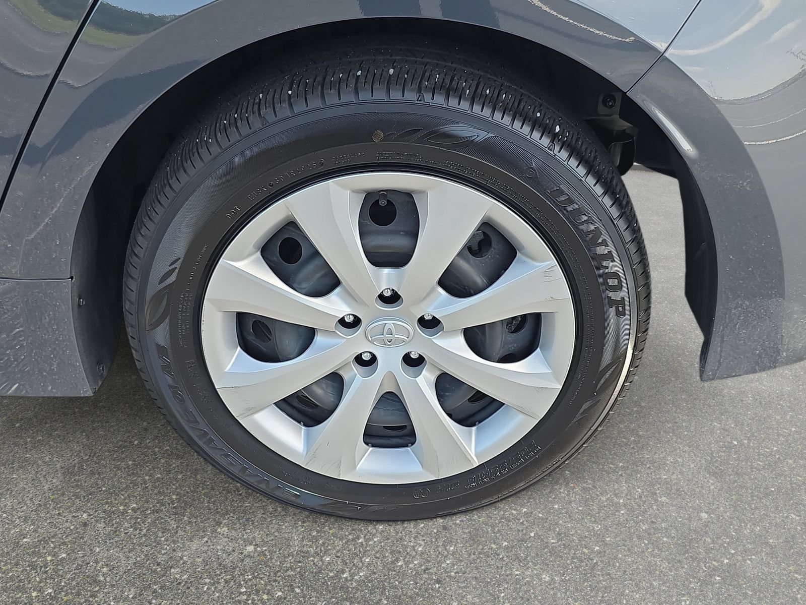 Used 2026 Toyota Corolla LE FWD image 31