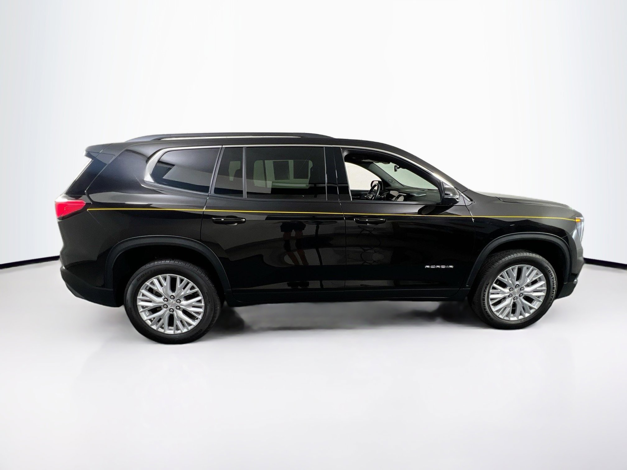 Used 2024 GMC Acadia Elevation image 4
