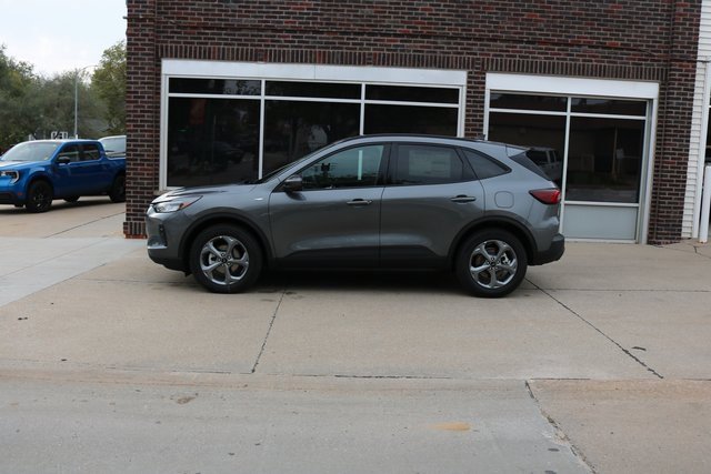 New 2025 Ford Escape ST-Line Elite w/ Tech Pack #2 image 2