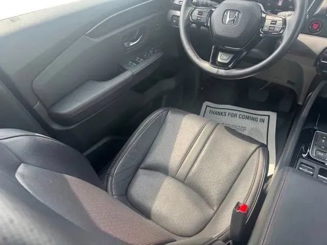 Used 2025 Honda Pilot Black Edition image 23