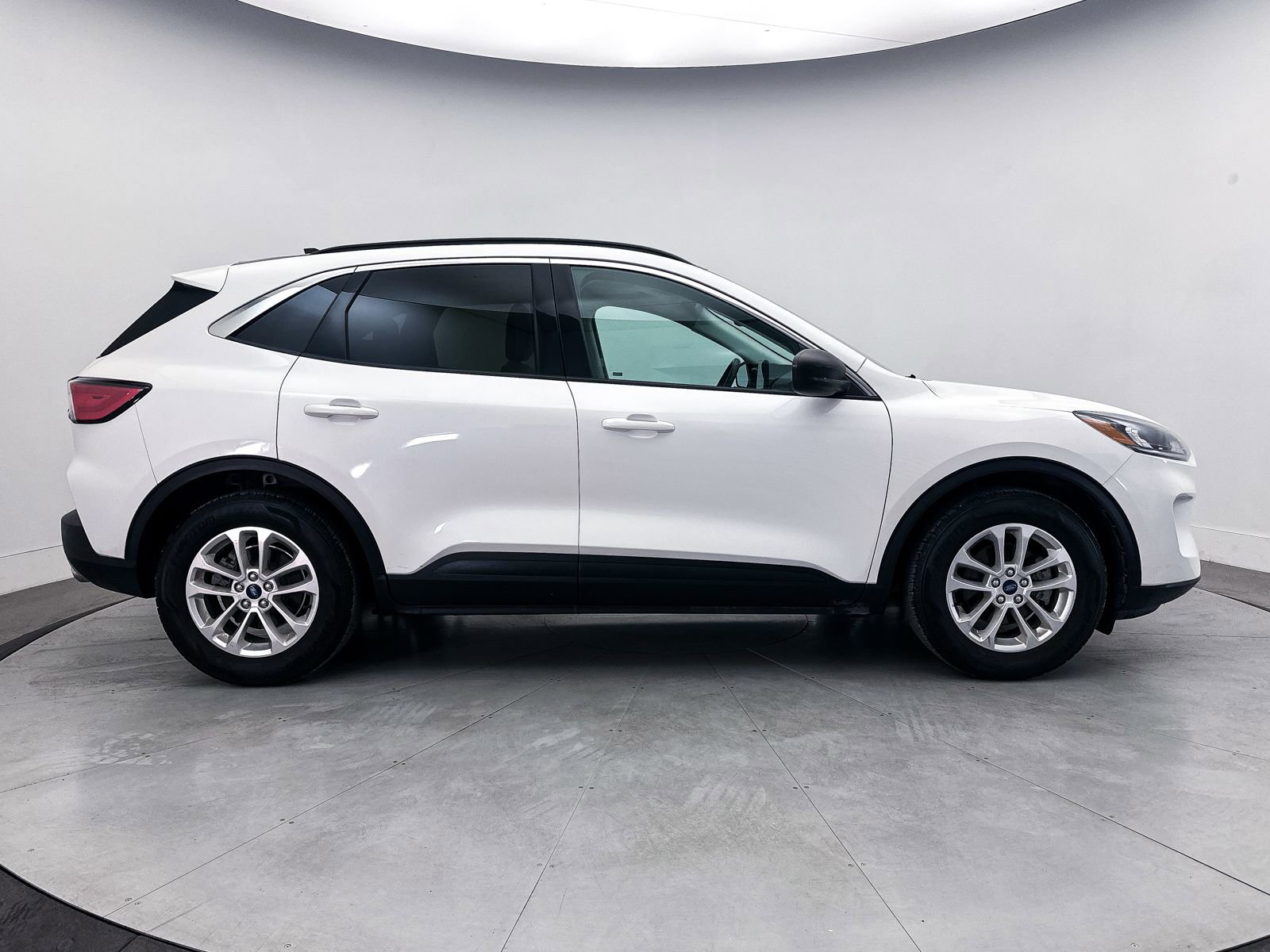 Used 2022 Ford Escape SE w/ Convenience Package FWD image 36