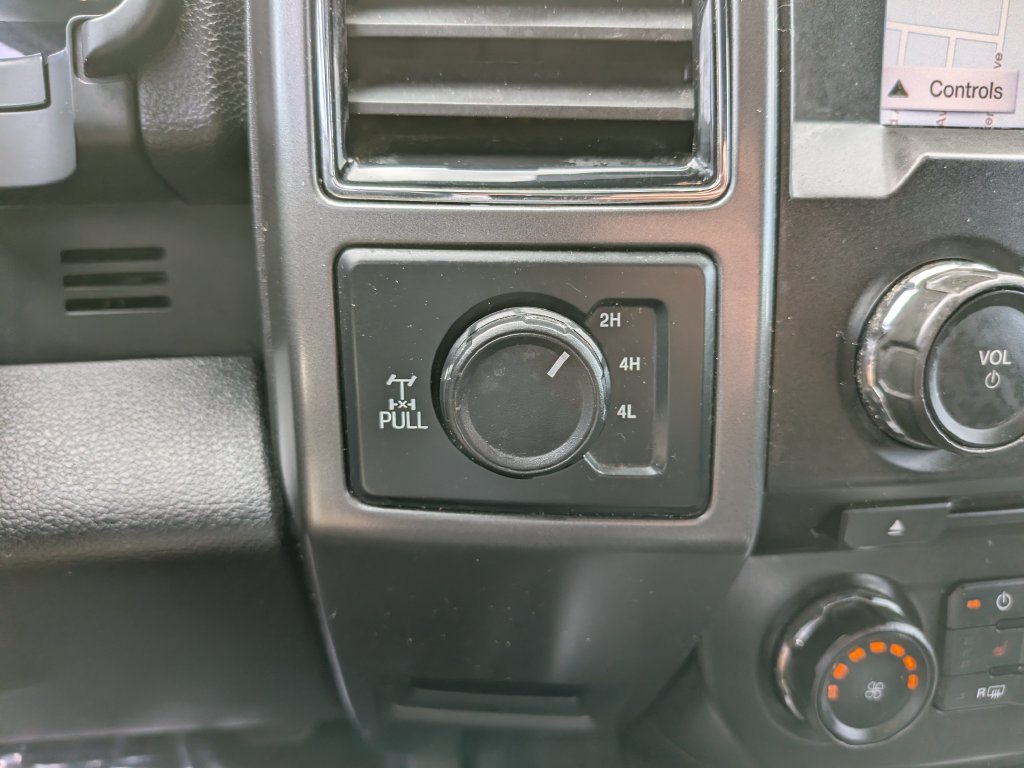 Certified 2018 Ford F150 XLT w/ Equipment Group 302A Luxury AWD/4WD image 32