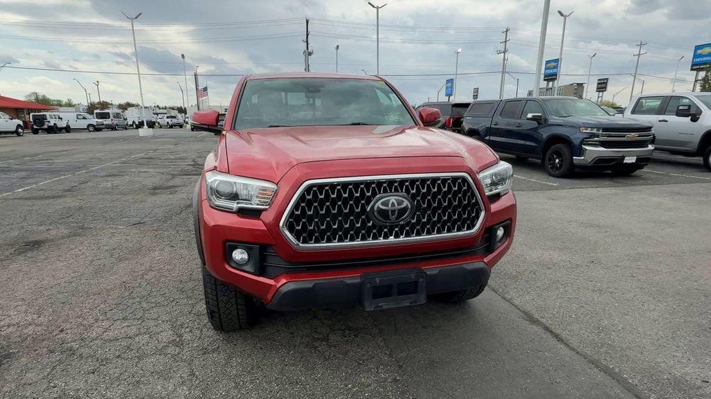 Used 2018 Toyota Tacoma TRD Off-Road AWD/4WD image 3
