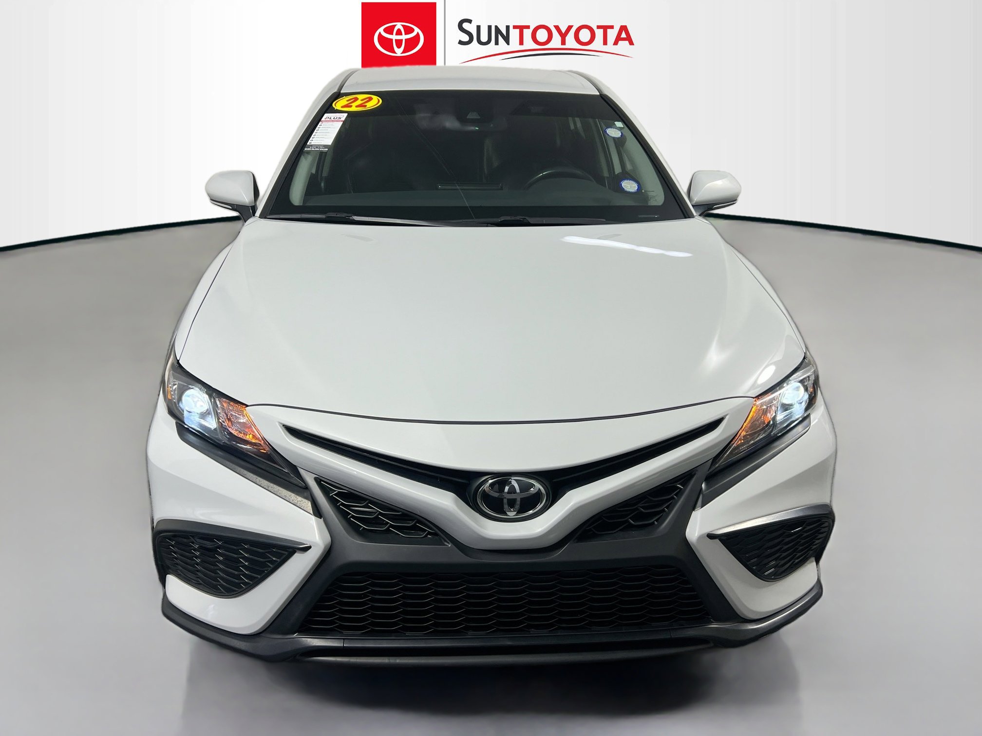 Used 2022 Toyota Camry SE image 10