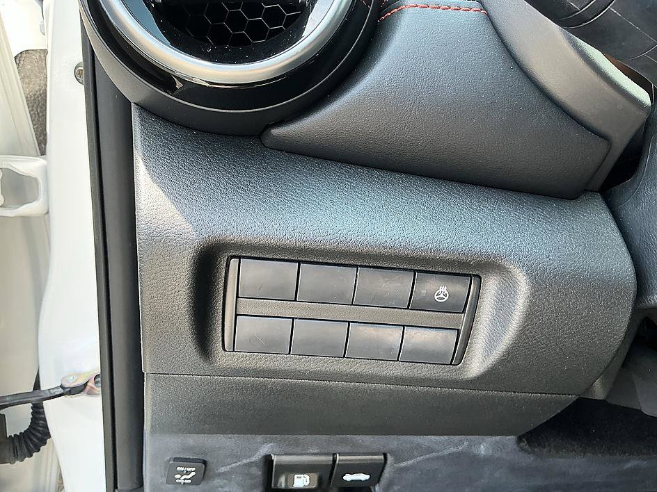 Certified 2021 Nissan Kicks SR w/ SR Premium Package FWD image 13