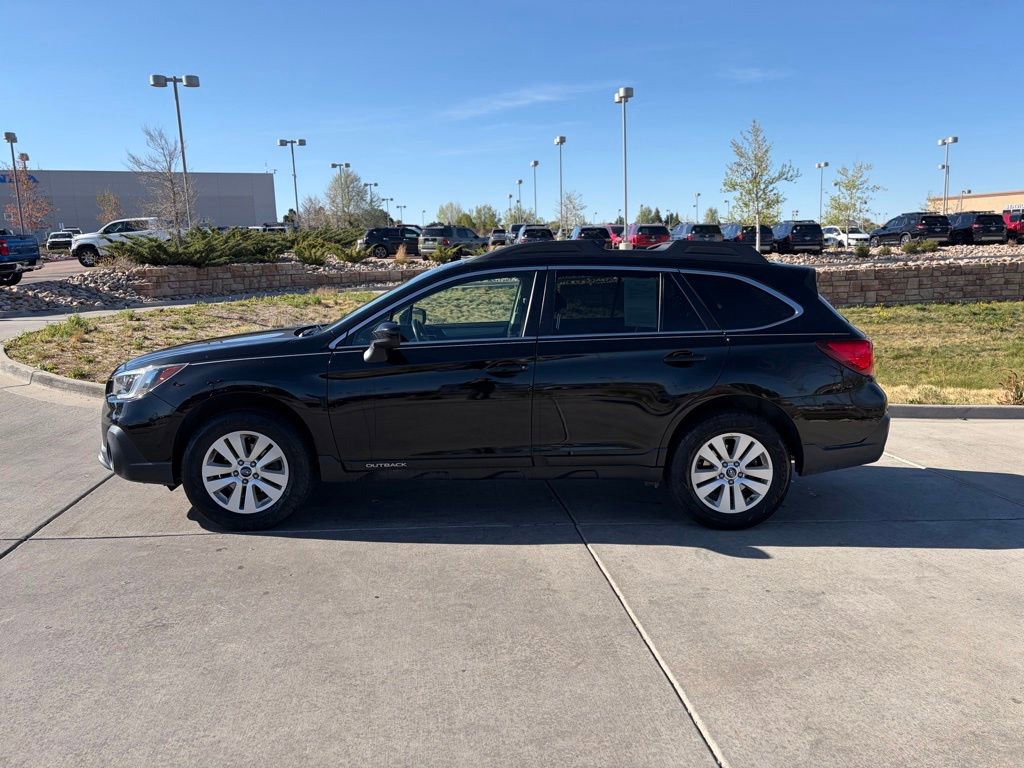 Used 2018 Subaru Outback 2.5i Premium AWD/4WD image 2