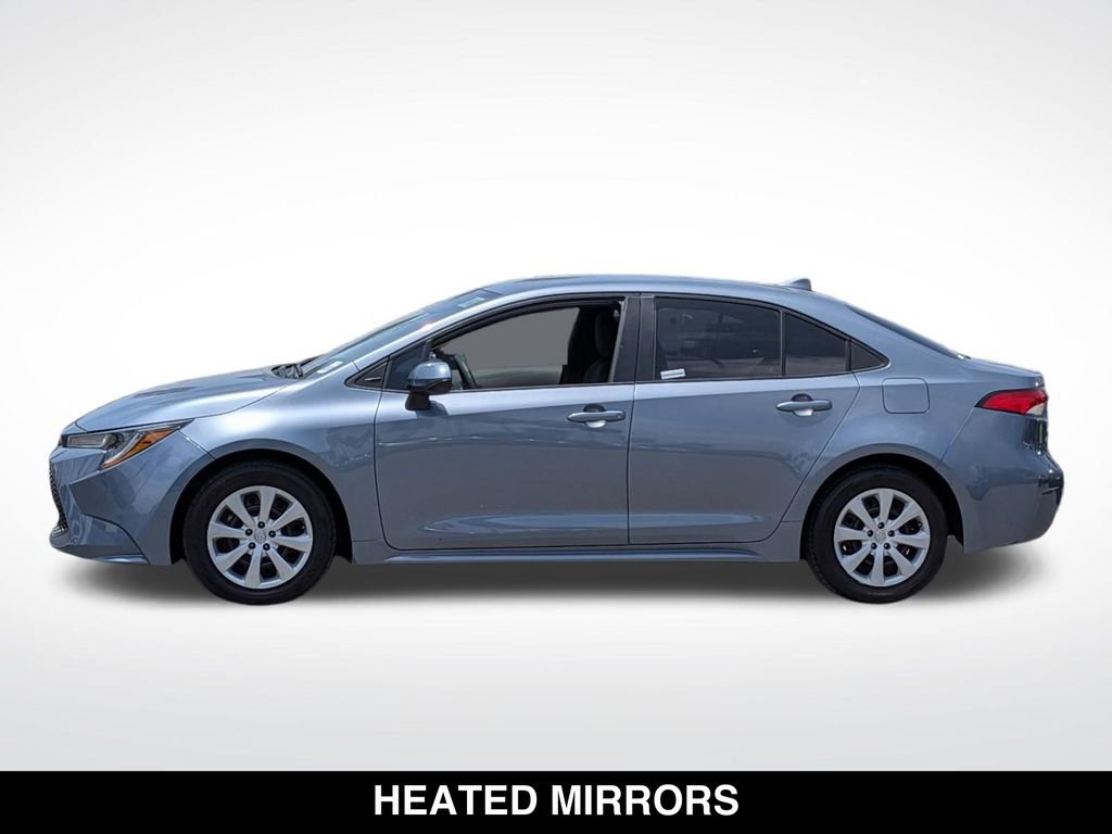 Used 2021 Toyota Corolla LE FWD image 4