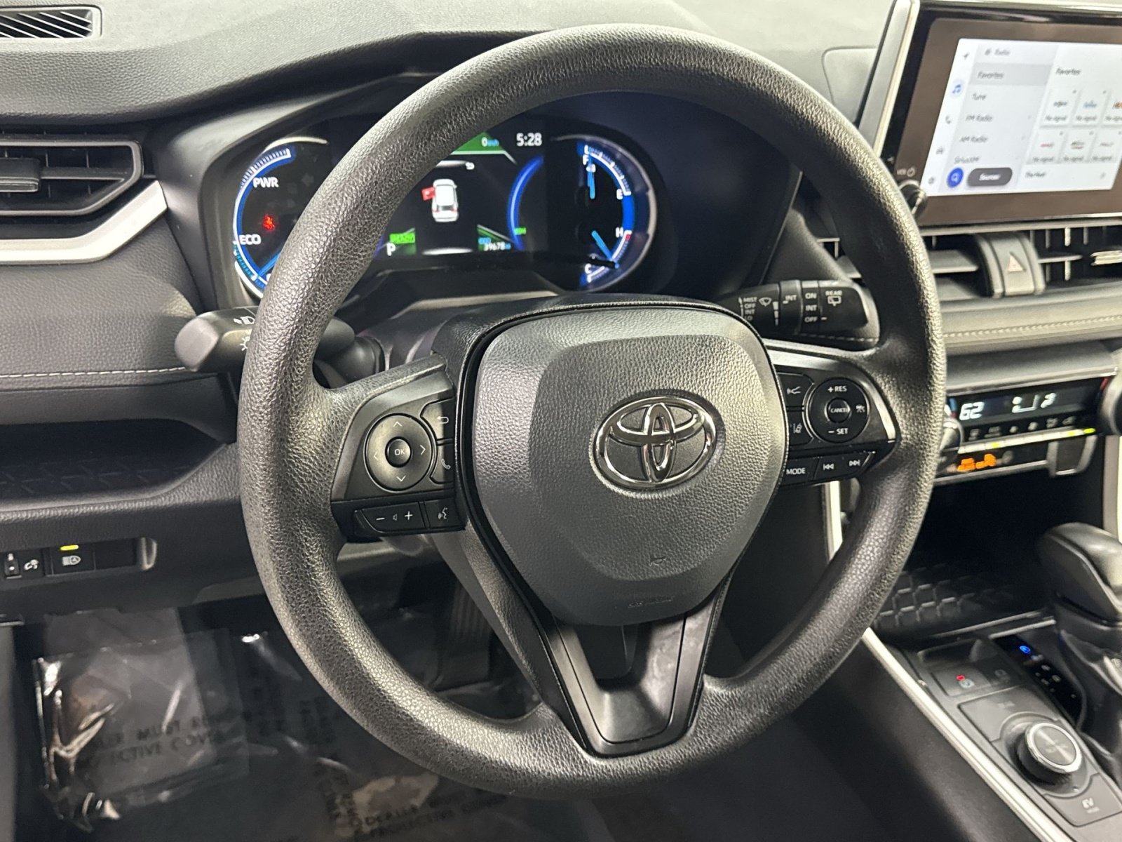 Used 2025 Toyota RAV4 XLE AWD/4WD image 28