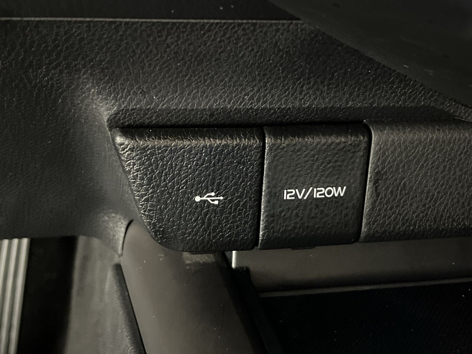 Used 2024 Toyota Camry SE FWD image 34