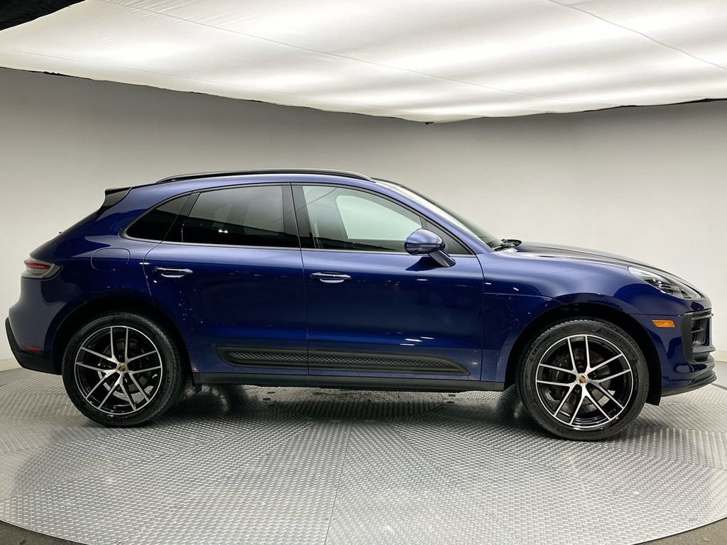 Used 2022 Porsche Macan AWD/4WD image 14