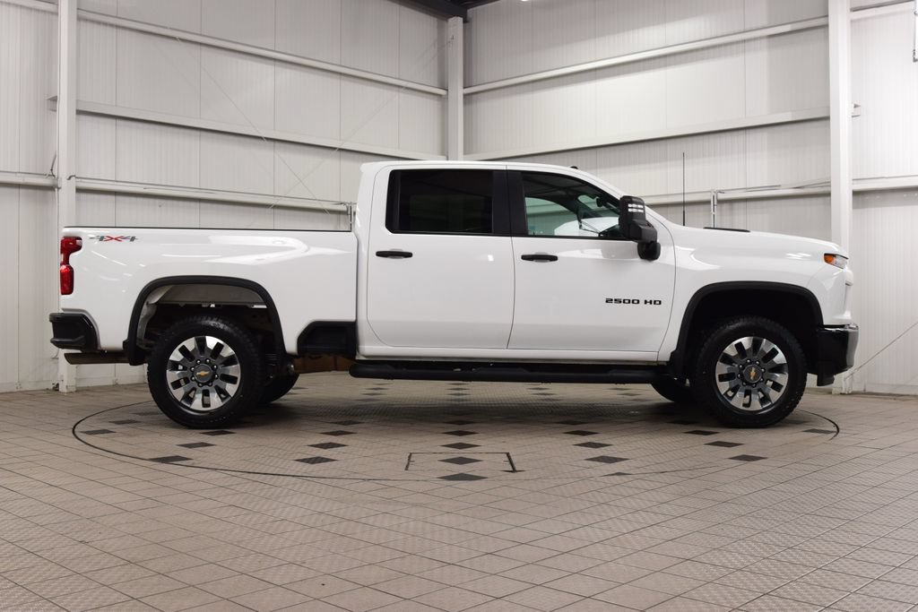 Used 2023 Chevrolet Silverado 2500 Custom w/ Custom Value Package AWD/4WD image 9