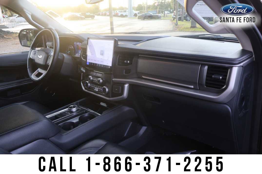 Used 2024 Ford Expedition XLT RWD image 28