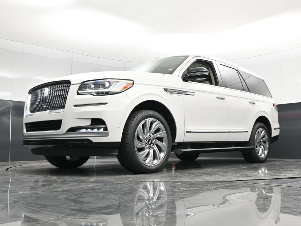 Used 2024 Lincoln Navigator Premiere AWD/4WD image 60