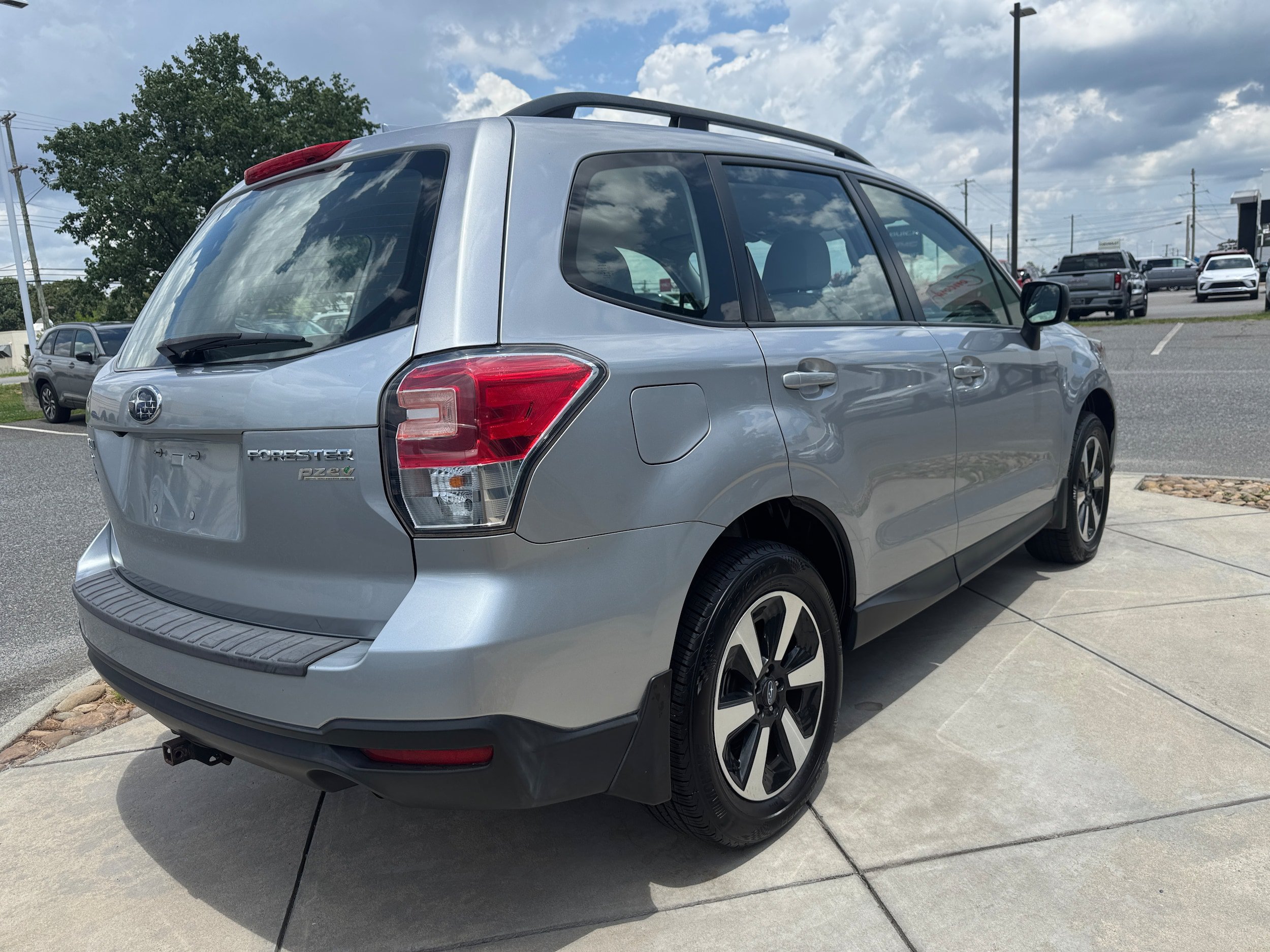 Used 2017 Subaru Forester 2.5i w/ Protection Package #1 AWD/4WD image 6