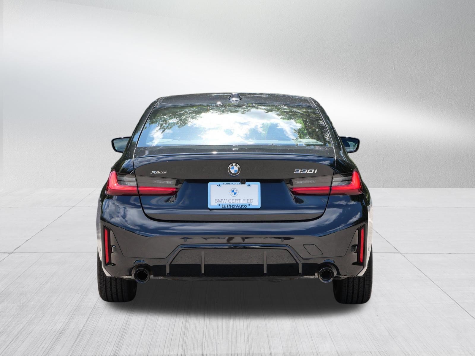 Certified 2026 BMW 330i xDrive Sedan w/ M Sport Package AWD/4WD image 6