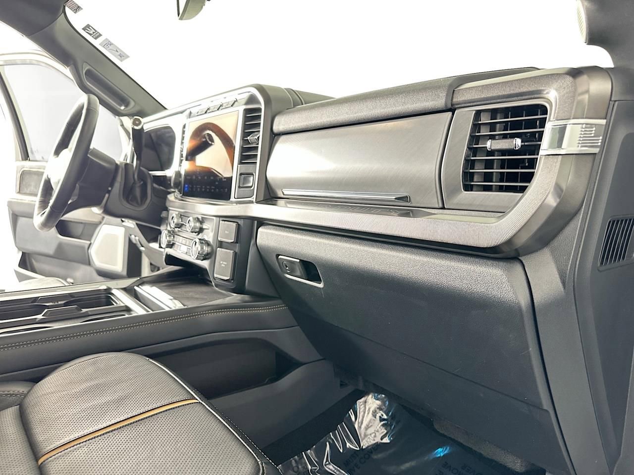Used 2024 Ford F350 Platinum AWD/4WD image 40