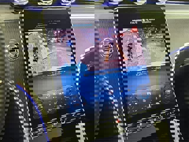 Certified 2025 Mercedes-Benz C 300 4MATIC Sedan image 31