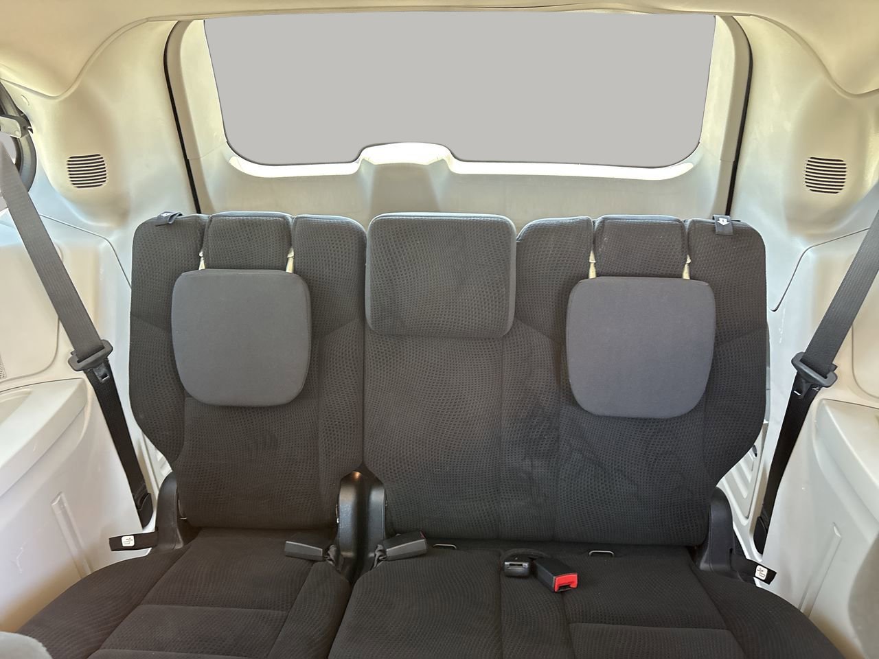 Used 2019 Dodge Grand Caravan SE w/ UConnect Hands-Free Group image 16
