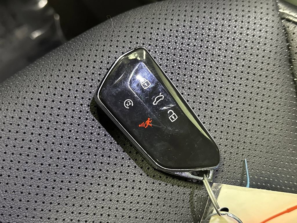 Used 2024 Volkswagen Atlas SE w/ Panoramic Sunroof Package image 27