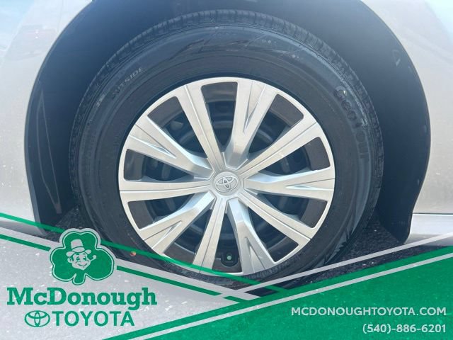Certified 2022 Toyota Camry LE FWD image 23