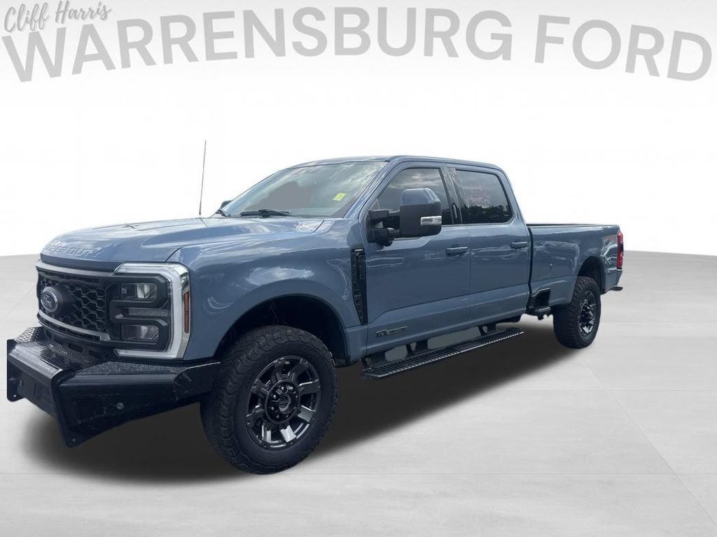 Used 2023 Ford F350 Lariat w/ Lariat Ultimate Package AWD/4WD image 3