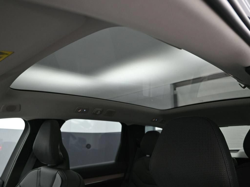 New 2025 Volvo EX90 Ultra AWD/4WD image 11