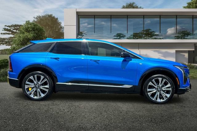 New 2026 Cadillac Optiq Luxury 2 w/ LPO, Floor Liner Package AWD/4WD image 3