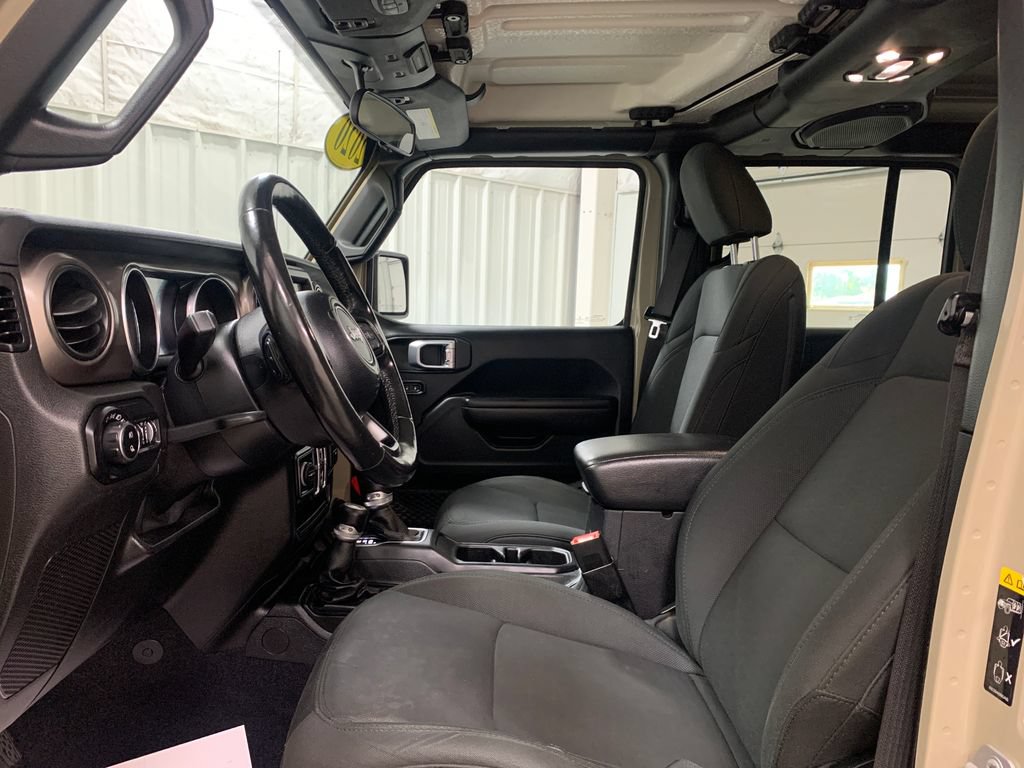 Used 2020 Jeep Gladiator Sport w/ Quick Order Package 24S AWD/4WD image 17