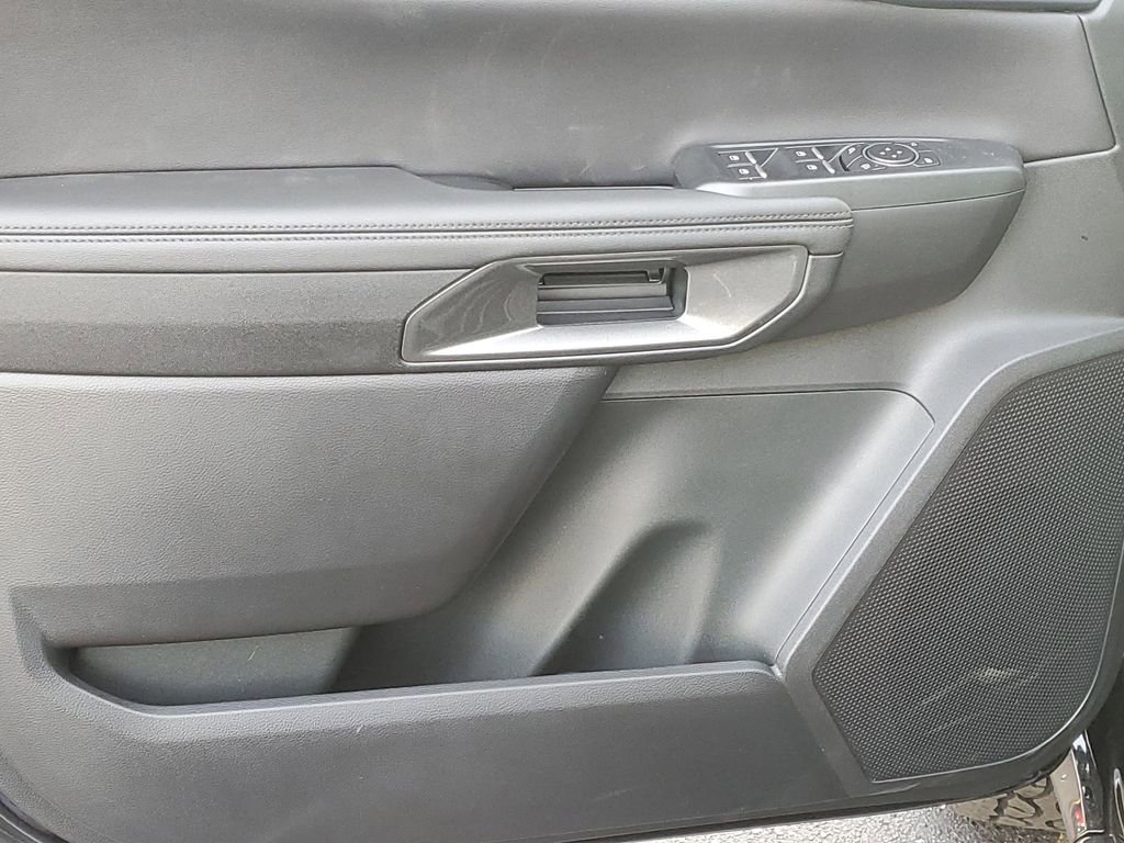 New 2025 Ford Ranger Lariat w/ Black Appearance Package image 7