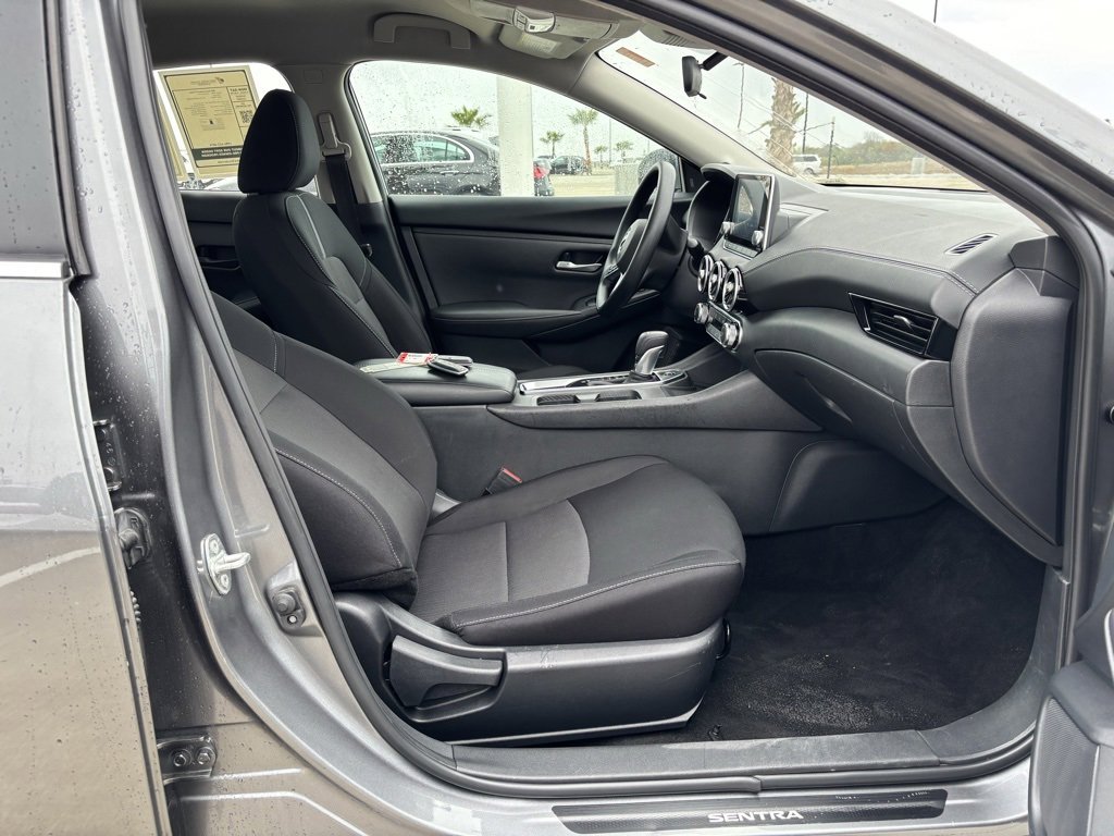 Used 2024 Nissan Sentra SV image 24