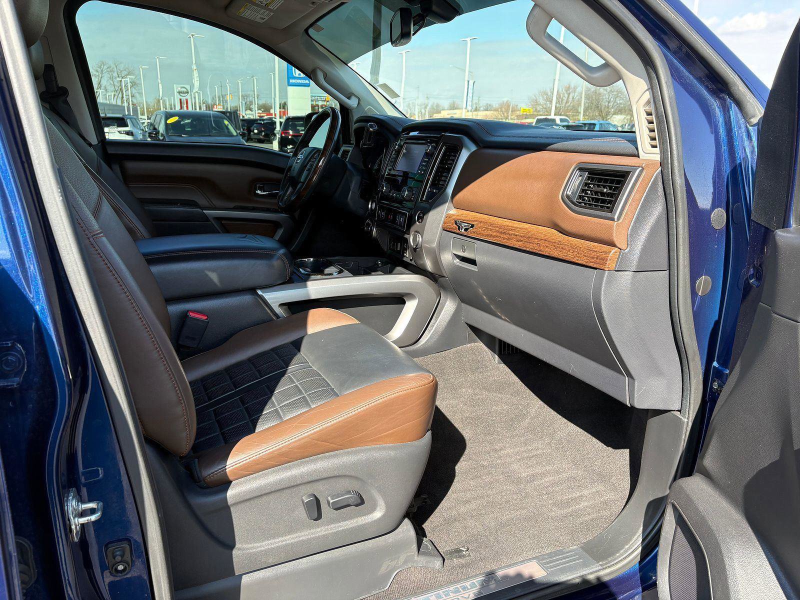 Used 2017 Nissan Titan Platinum Reserve image 10