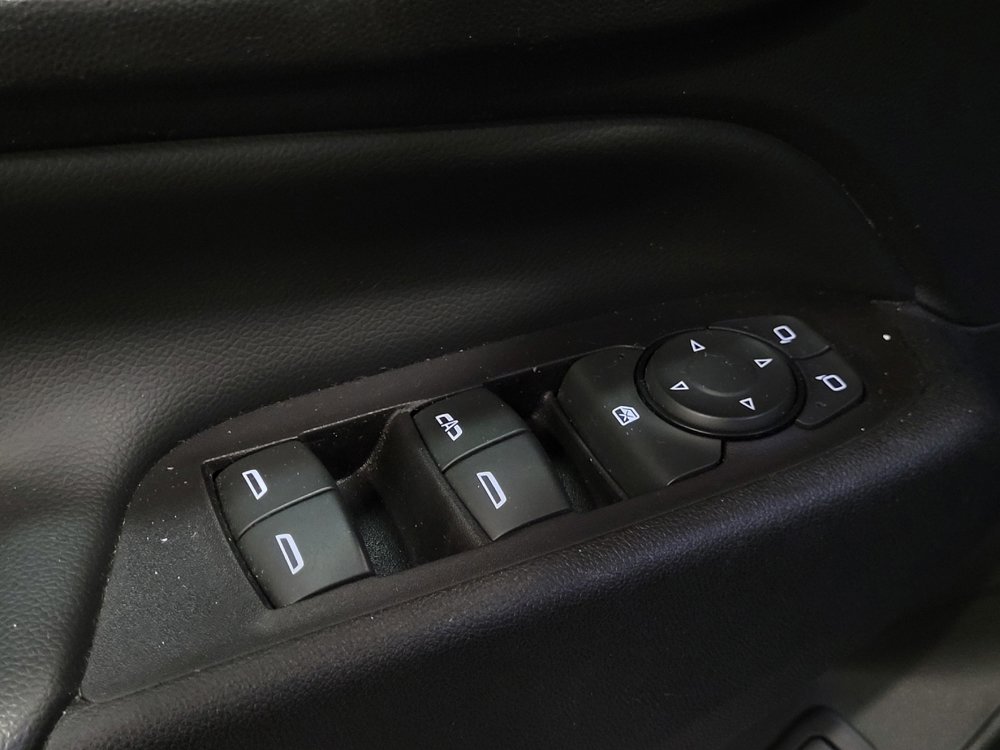 Used 2018 Chevrolet Equinox Premier image 27