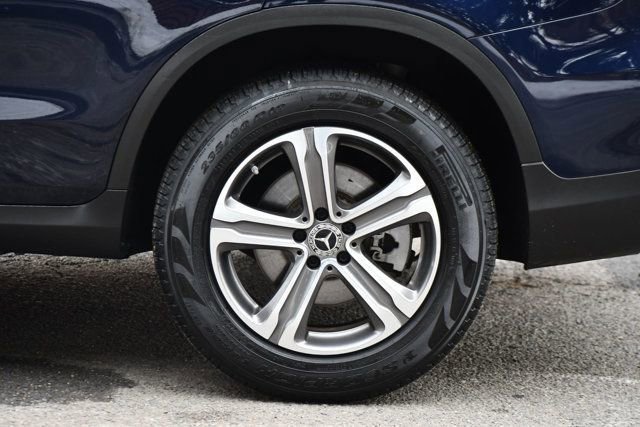Used 2018 Mercedes-Benz GLC 300 GLC 300 4MATIC SUV w/ Multimedia Package image 17