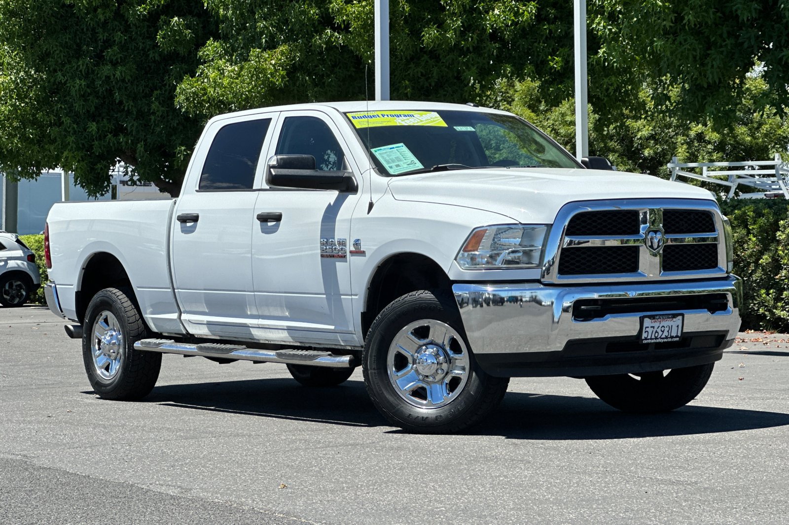 Used 2014 RAM 2500 Tradesman w/ Chrome Appearance Group AWD/4WD image 2