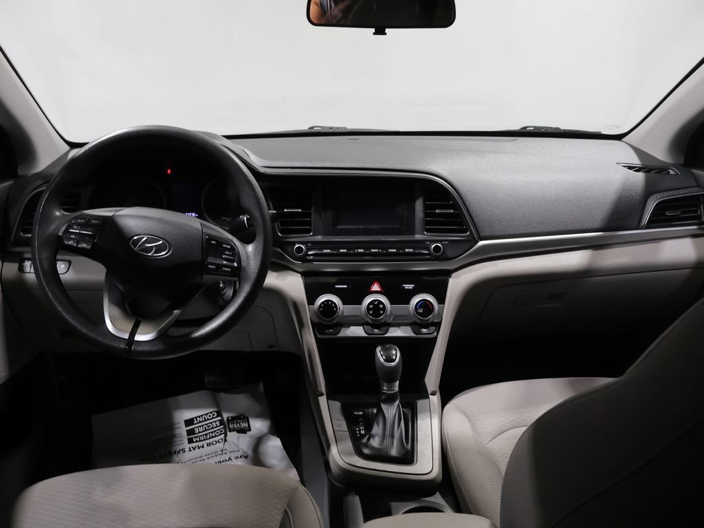 Used 2019 Hyundai Elantra SE FWD image 16