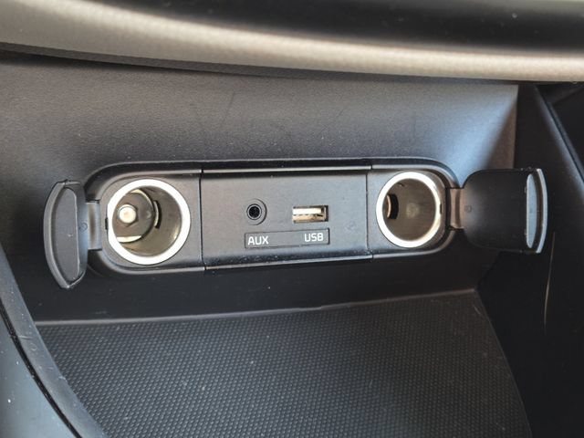 Used 2017 Kia Soul + FWD image 6