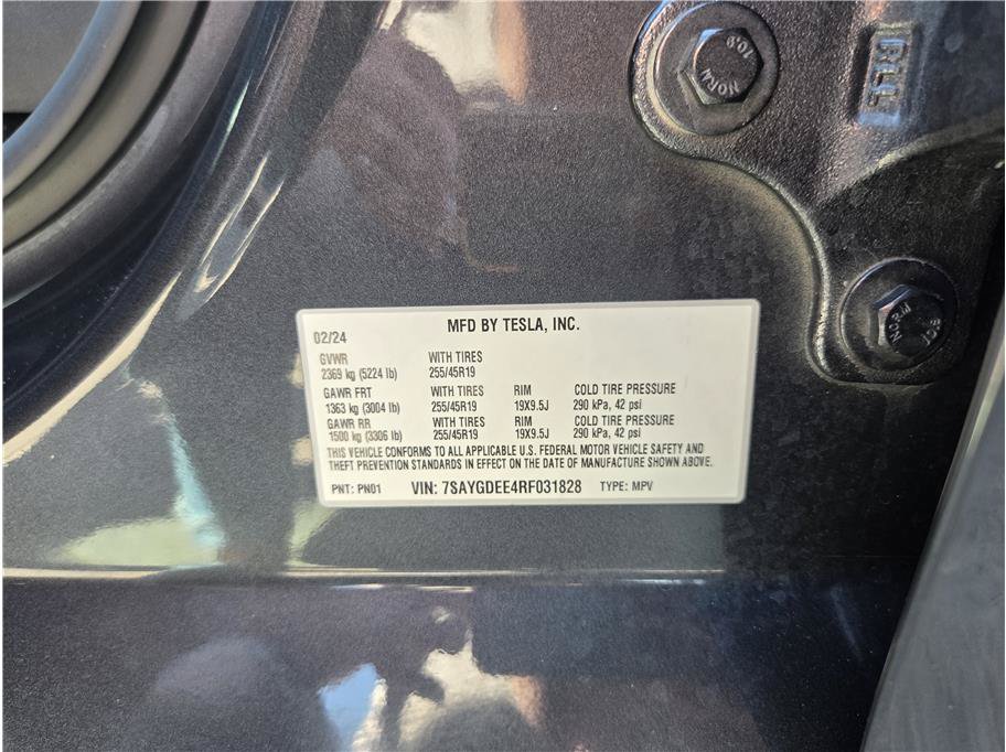 Used 2024 Tesla Model Y Long Range AWD/4WD image 19