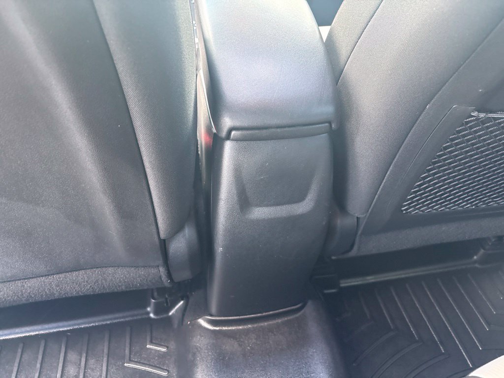 Used 2022 Hyundai Venue SEL FWD image 19