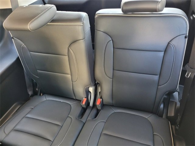 Used 2023 GMC Acadia Denali image 6