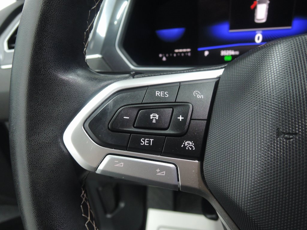 Used 2022 Volkswagen Tiguan SE image 14