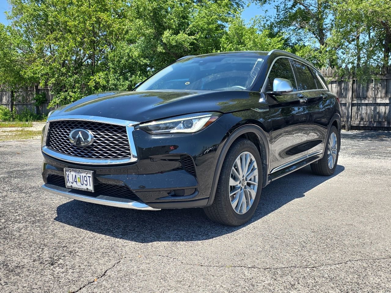 Certified 2024 INFINITI QX50 Luxe w/ Accent Package AWD/4WD image 3